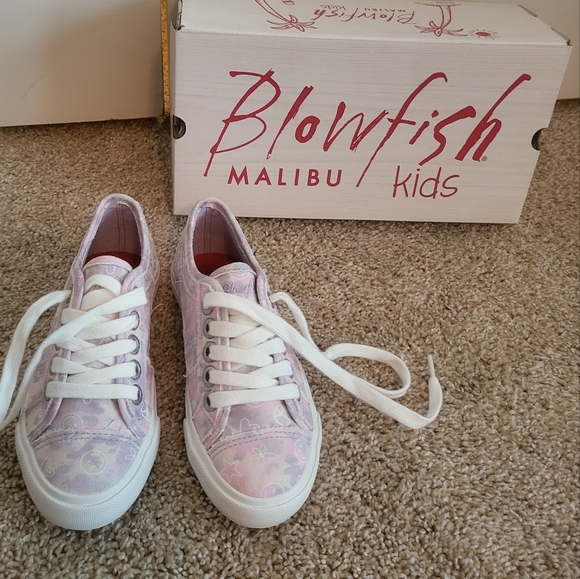 ♥️NWT♥️ MALIBU BLOWFISH GIRLS SNEAKERS - Picture 10 of 10